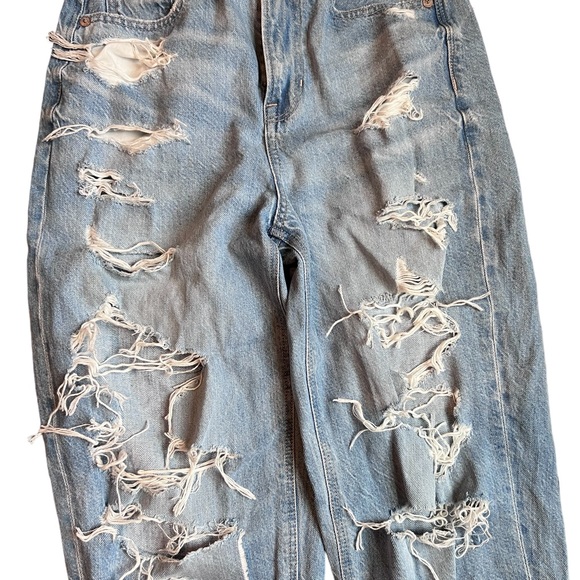American Eagle Light Denim High Waist Destroyed Mom Jean Size 00 Xtra Short - Picture 5 of 14
